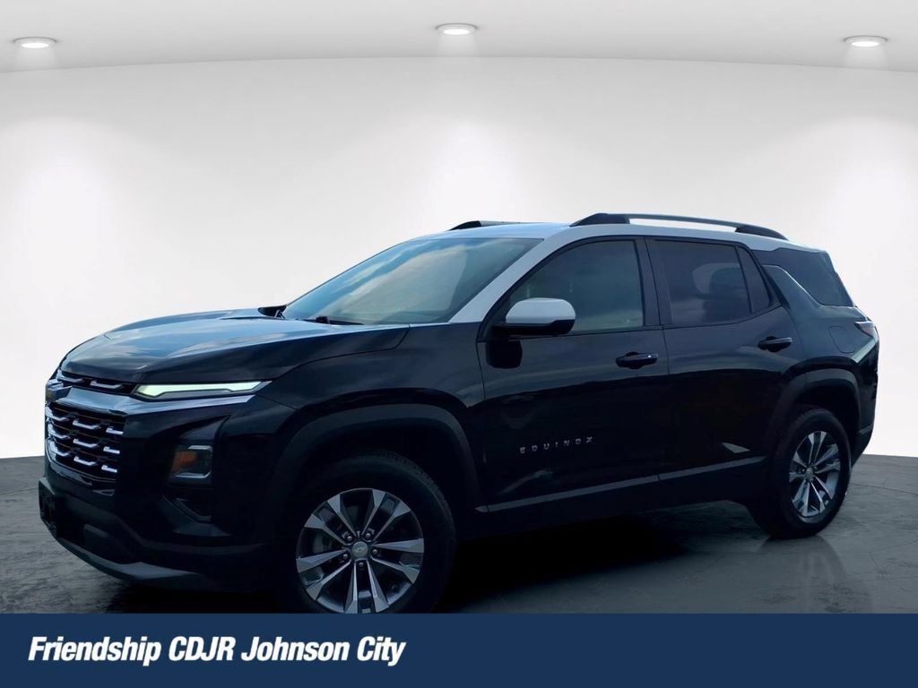 Used 2025 Chevrolet Equinox LT w/ Convenience Package II AWD/4WD image 1