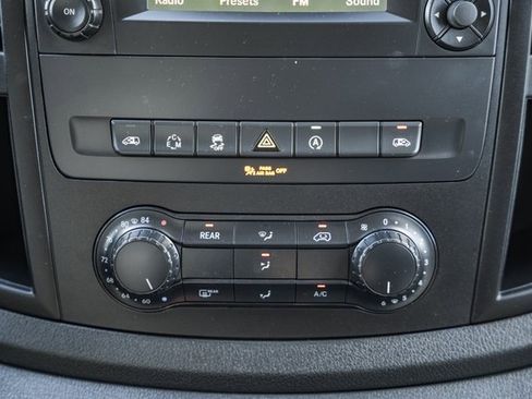 Used 2018 Mercedes-Benz Metris Passenger image 19