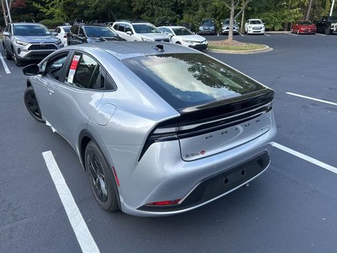 New 2026 Toyota Prius SE image 14