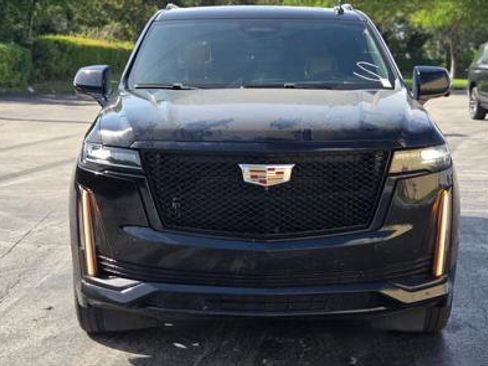 Used 2023 Cadillac Escalade ESV Sport w/ LPO, ONYX Package image 11