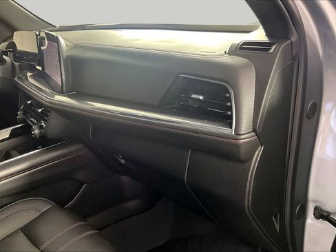 Used 2025 Chevrolet Tahoe RST w/ Comfort Package AWD/4WD image 18
