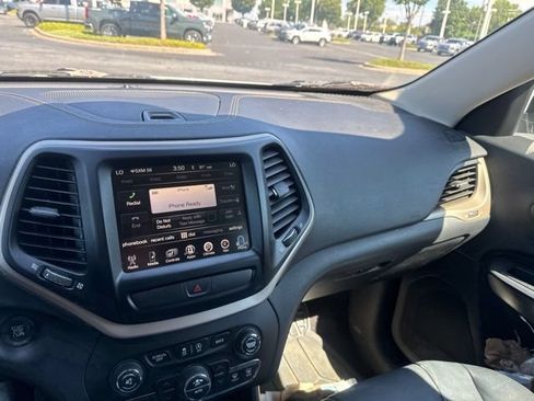 Used 2016 Jeep Cherokee Limited AWD/4WD image 15