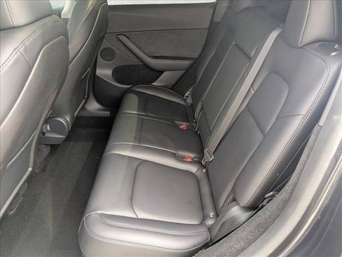 Used 2024 Tesla Model Y Performance AWD/4WD image 17