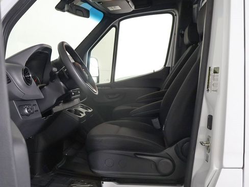 Used 2024 Mercedes-Benz Sprinter 2500 image 20