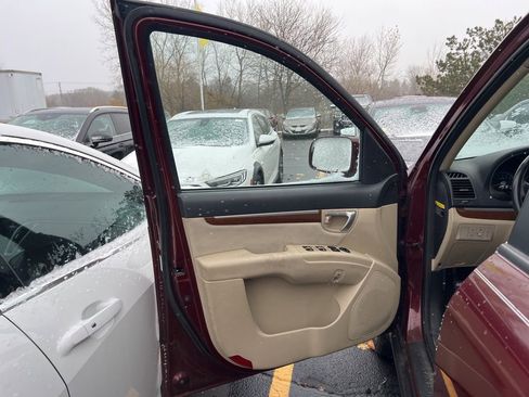 Used 2009 Hyundai Santa Fe SE image 6
