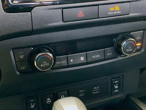 Used 2022 Nissan Frontier PRO-4X w/ Pro-4X Premium Package image 12