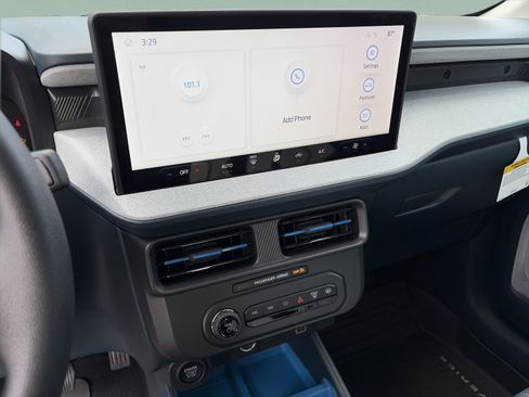 New 2026 Ford Maverick XLT AWD/4WD image 13