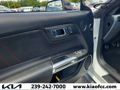 Used 2016 Ford Mustang GT Premium RWD image 12
