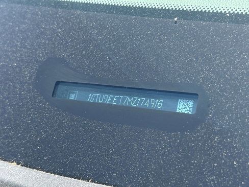 Used 2021 GMC Sierra 1500 AT4 w/ Technology Package image 33