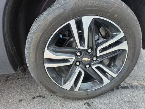 Used 2023 Chevrolet TrailBlazer LT FWD image 9