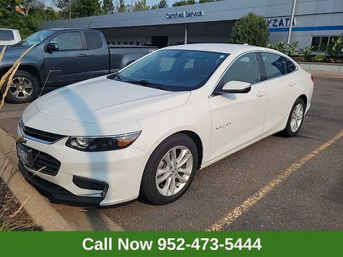 Used 2018 Chevrolet Malibu LT FWD image 1