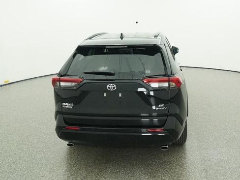 New 2025 Toyota RAV4 SE image 7