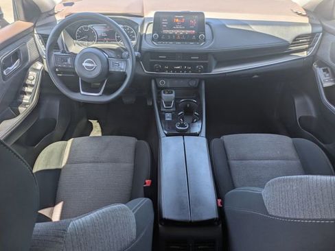 Used 2023 Nissan Rogue SV image 15