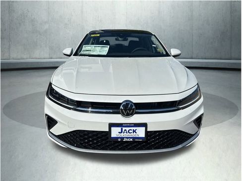 New 2026 Volkswagen Jetta SE image 8