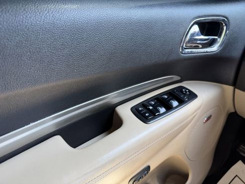 Used 2017 Dodge Durango GT w/ Premium Group RWD image 17
