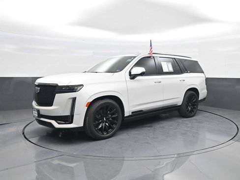 Used 2024 Cadillac Escalade Sport Platinum w/ LPO, ONYX Package AWD/4WD image 4