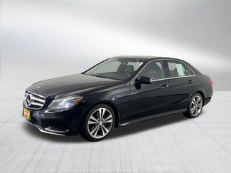 Used 2016 Mercedes-Benz E 350 4MATIC Sedan video 3
