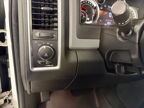 Used 2017 RAM 1500 Big Horn AWD/4WD image 13