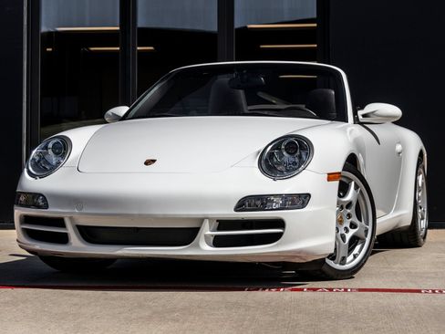 Used 2006 Porsche 911 Carrera RWD image 1