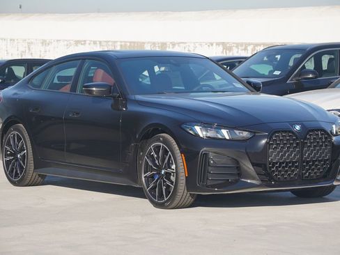 New 2026 BMW 430i w/ M Sport Package image 3