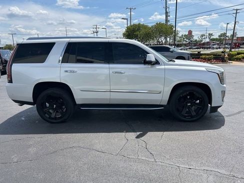 Used 2020 Cadillac Escalade Luxury AWD/4WD image 5