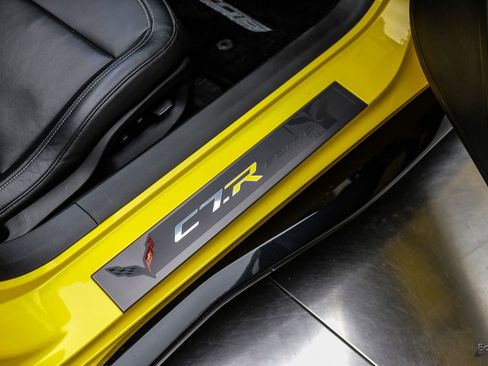 Used 2015 Chevrolet Corvette Z06 w/ 3LZ Preferred Equipment Group RWD image 69
