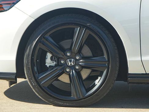 Used 2024 Honda Accord Sport image 7