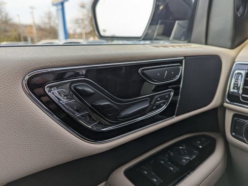 Used 2020 Lincoln Navigator L Reserve w/ Equipment Group 201A Reserve AWD/4WD image 30