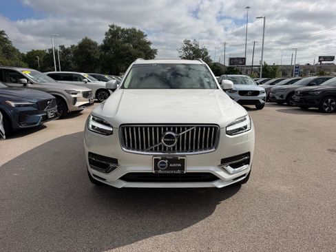 Certified 2024 Volvo XC90 T8 Plus w/ Protection Package Premier AWD/4WD image 8