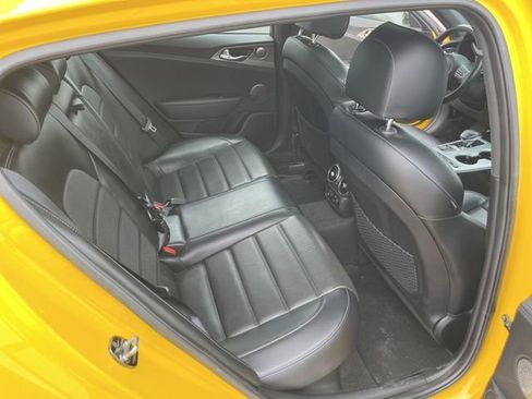 Used 2018 Kia Stinger GT2 image 15