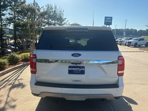 Used 2021 Ford Expedition XLT RWD image 16