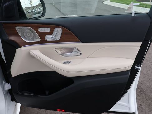 New 2026 Mercedes-Benz GLS 450 4MATIC image 11