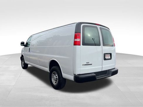 Used 2021 Chevrolet Express 2500 Work Van image 7
