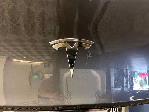 Used 2023 Tesla Model Y Long Range AWD/4WD image 30