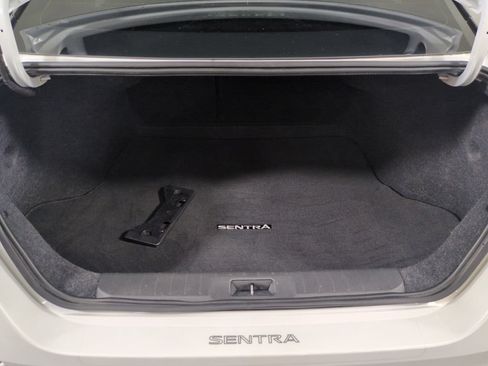 Used 2021 Nissan Sentra SR w/ SR Premium Package FWD image 25