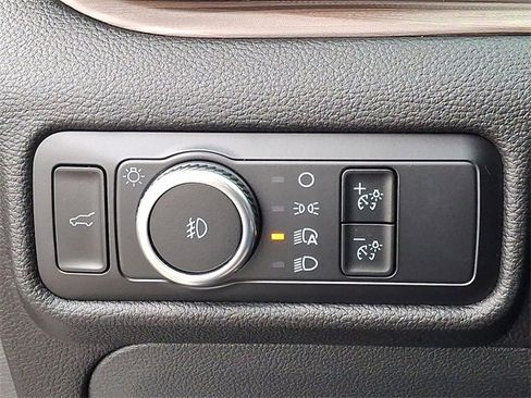 Used 2023 Ford Explorer Limited w/ Limited Technology Package image 27