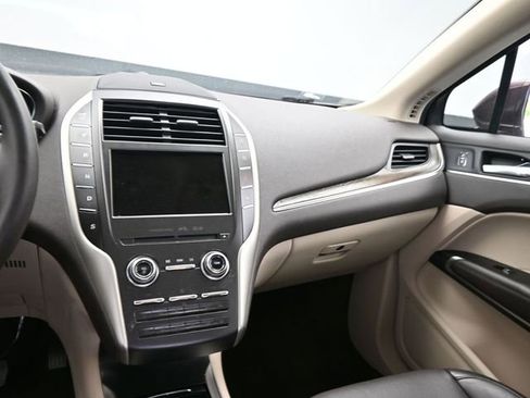 Used 2019 Lincoln MKC Reserve image 25
