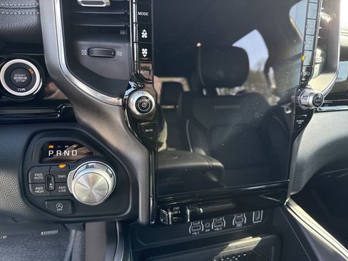 Used 2026 RAM 1500 Laramie w/ Night Edition image 32