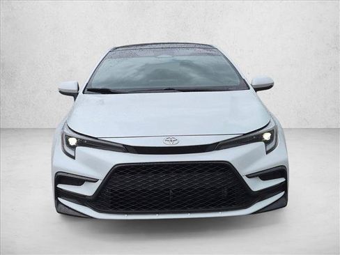 Used 2023 Toyota Corolla XSE FWD image 2