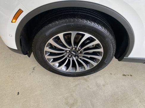 Used 2021 Lincoln Aviator Reserve w/ Equipment Group 201A image 4