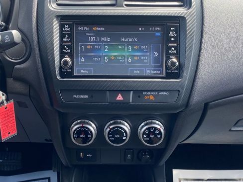Used 2025 Mitsubishi Outlander Sport ES AWD/4WD image 21