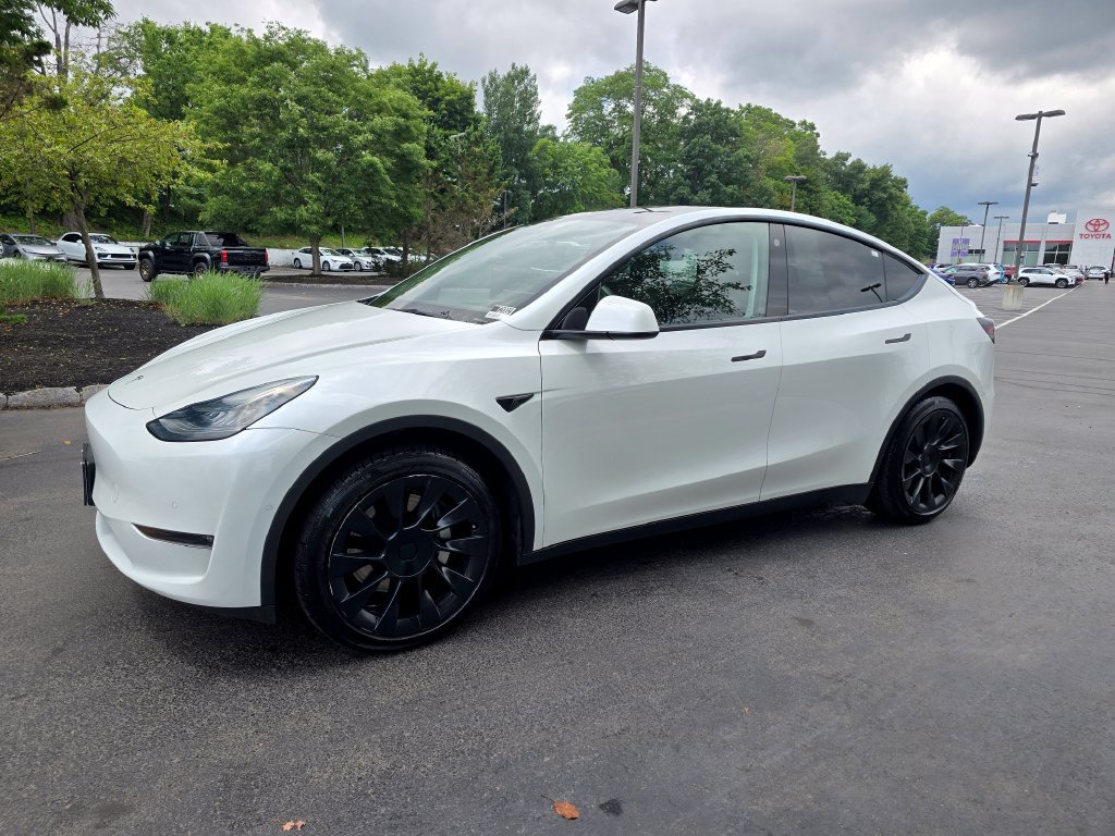 Used 2021 Tesla Model Y Long Range AWD/4WD image 3