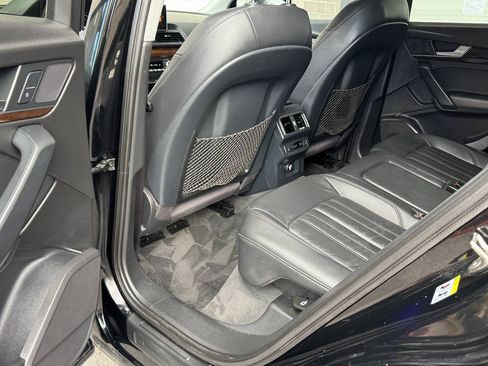 Used 2018 Audi Q5 2.0T Premium Plus w/ Premium Plus Package AWD/4WD image 24
