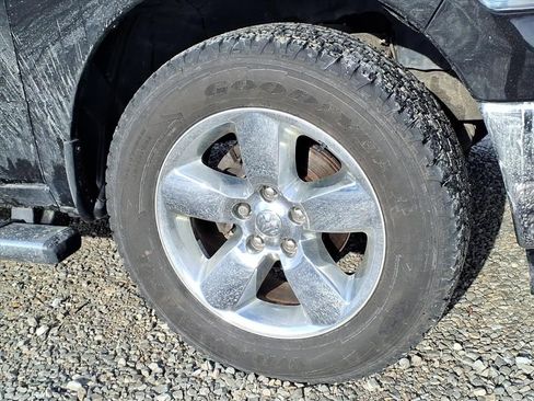 Used 2017 RAM 1500 Big Horn image 32