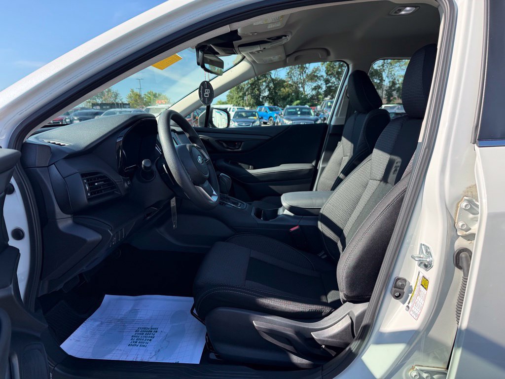 Used 2025 Subaru Outback AWD/4WD image 25