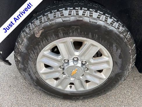 Used 2024 Chevrolet Silverado 2500 High Country AWD/4WD image 11