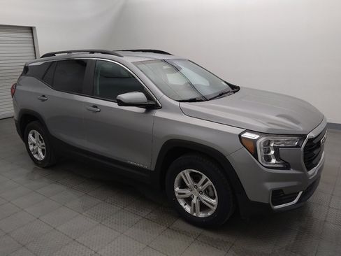 Used 2024 GMC Terrain SLE w/ Driver Convenience Package AWD/4WD image 11