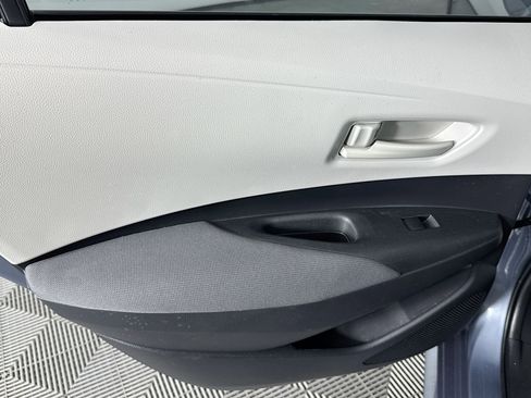 Used 2022 Toyota Corolla L image 24