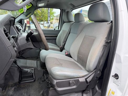 Used 2016 Ford F250 XL w/ XL Appearance Package AWD/4WD image 8