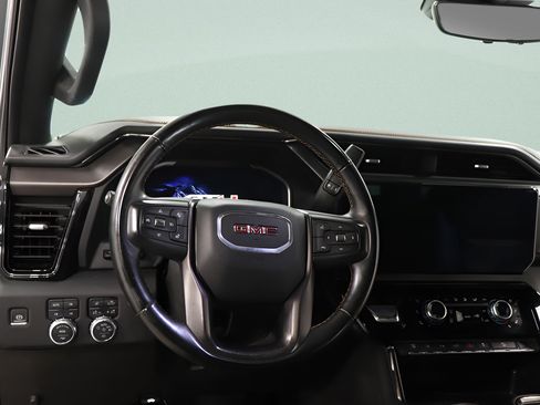 Used 2024 GMC Sierra 2500 AT4 w/ AT4 Premium Plus Package AWD/4WD image 9
